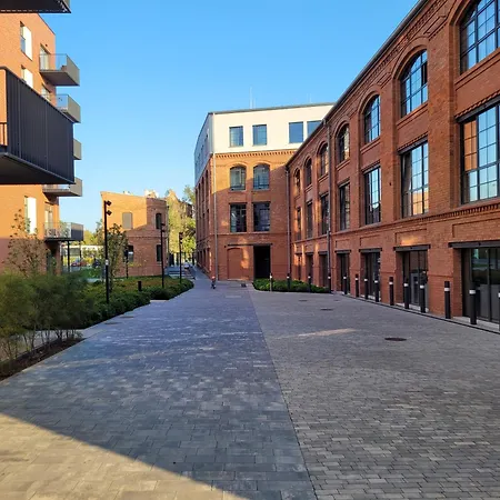 Factory In Historical Estate, Air Conditioned, Metro *