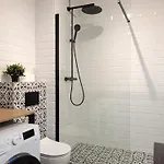 Factory In Historical Estate, Air Conditioned, Metro Apartamento