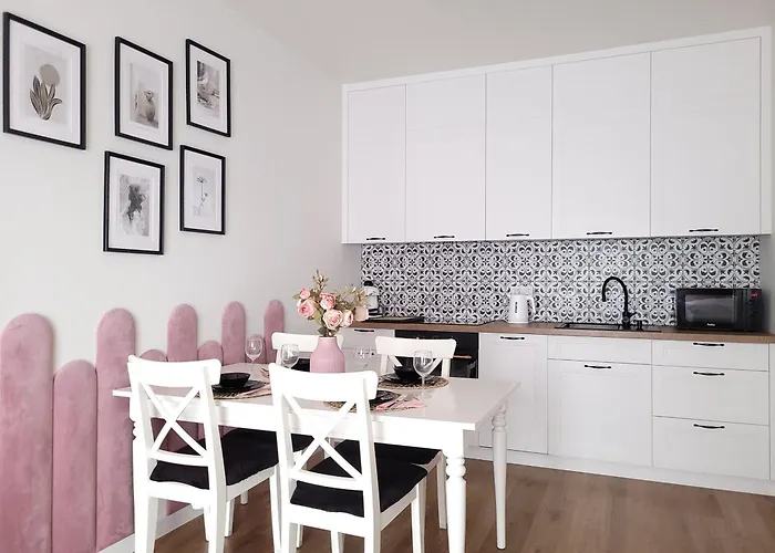 Factory In Historical Estate, Air Conditioned, Metro Apartment