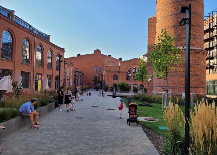 Factory In Historical Estate, Air Conditioned, Metro * Warsaw