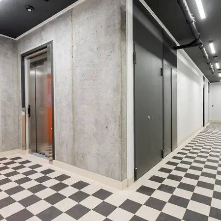 Factory In Historical Estate, Air Conditioned, Metro Apartmán *