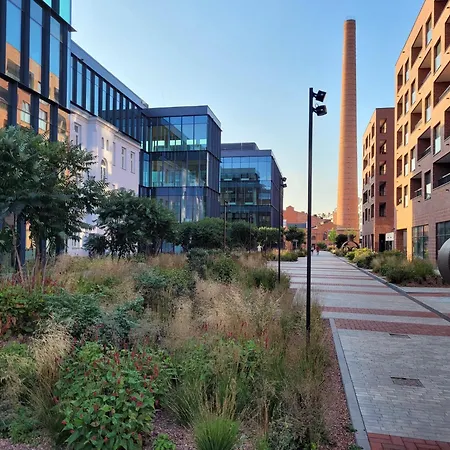 Factory In Historical Estate, Air Conditioned, Metro * Varšava